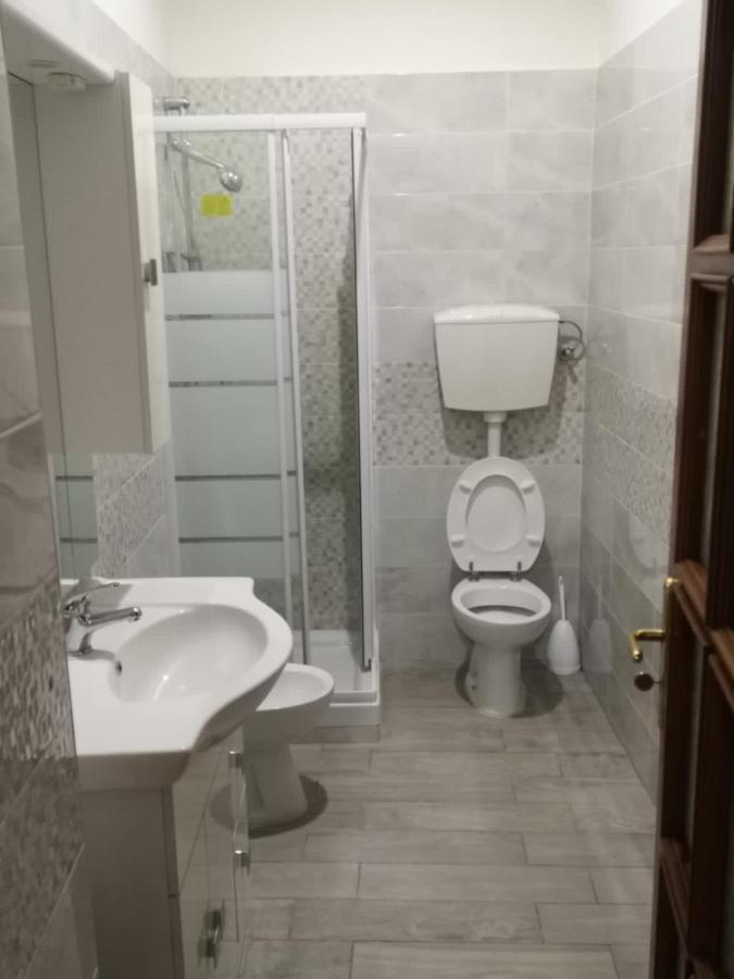 Appartement La Casa Di Ade Napels